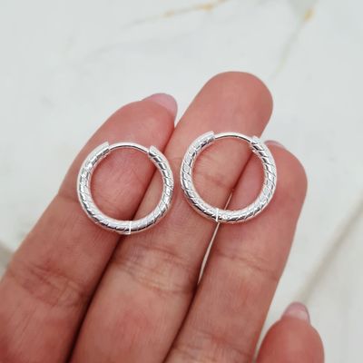 ARGOLLA ACERO BLANCO BISAGRA LABRADA TORZADA - Imagen 1