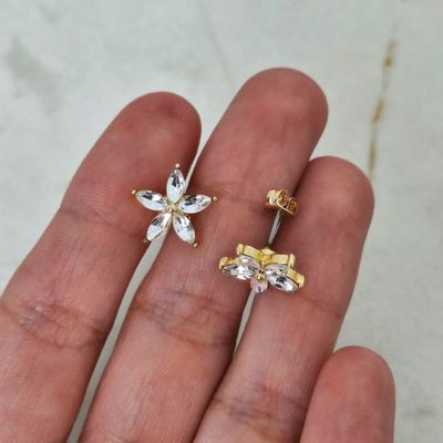 AROS ACERO DORADO FLOR DE CRISTAL - BLANCA - Imagen 1
