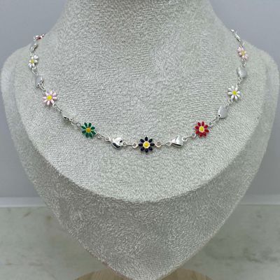 COLLAR ACERO BLANCO - MARGARITAS DE COLORES Y CORAZONES - Imagen 1