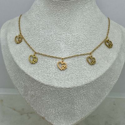 COLLAR ACERO DORADO CON 5 DIJES - DOBLE CORAZON CALADO - Imagen 1