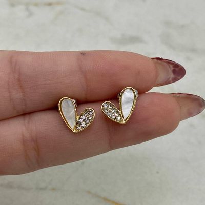 AROS ACERO DORADO MITAD CORAZON CON MICROCRISTALES Y MITAD ESMALTADO - Imagen 1