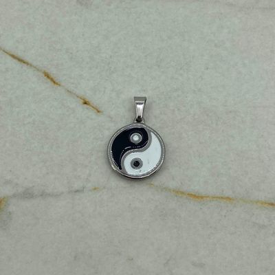 DIJE MACIZO YIN Y YANG ESMALTADO CHICO - Imagen 1