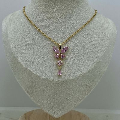 COLLAR ACERO DORADO CORBATERO CON CUBICS - MARIPOSA ROSA - Imagen 1