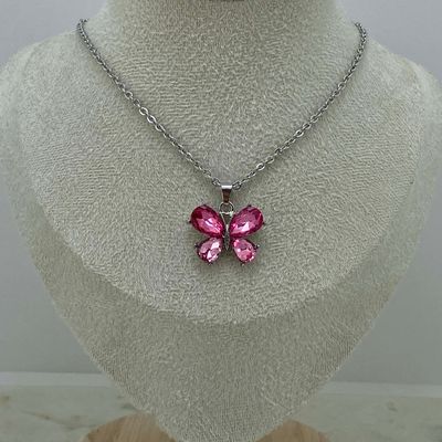 COLLAR CON MARIPOSA DE CUBICS GRANDES - ROSA - Imagen 1