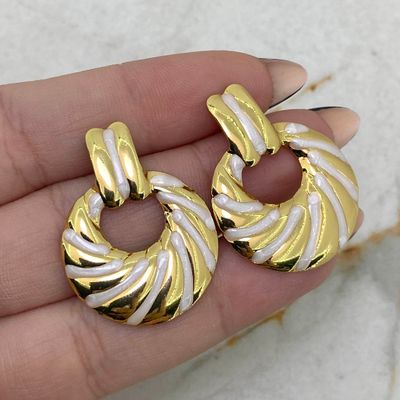 AROS ACERO DORADO CHUNKY ESMALTADO - CIRCULO COLGANTE BLANCO - Imagen 1