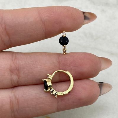 ARGOLLA ACERO DORADO BISAGRA CON STRASS Y CUBIC - NEGRO - Imagen 1