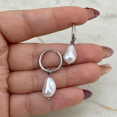 ARGOLLA BISAGRA CON PERLA GOTA - Imagen 1
